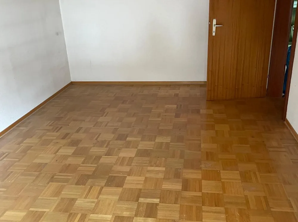 Einsatz bei einer Entrümpelung: geräumte Räume und sortierter Hausrat